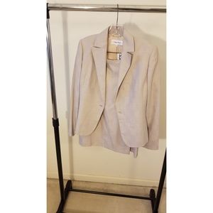 Skirt and jacket suit